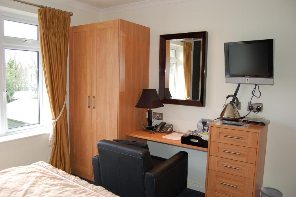Elizabeth House Hotel Bracknell Extérieur photo