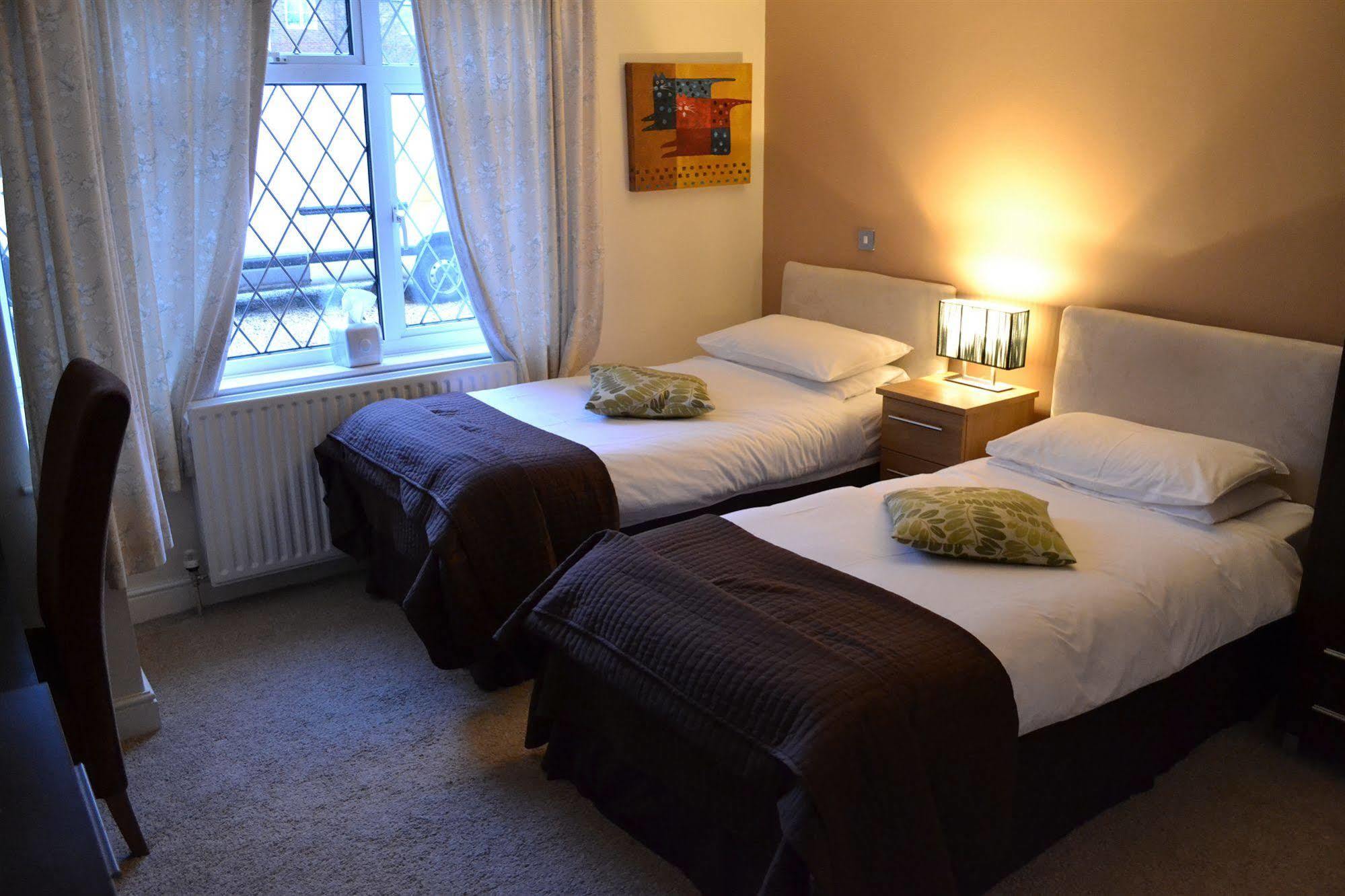 Elizabeth House Hotel Bracknell Extérieur photo