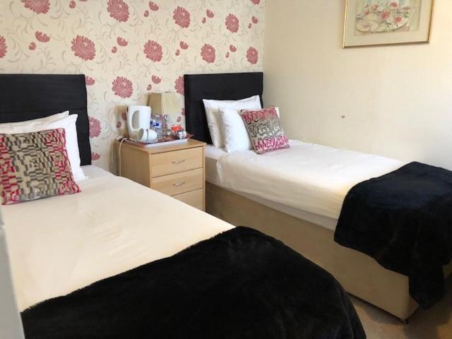 Elizabeth House Hotel Bracknell Extérieur photo