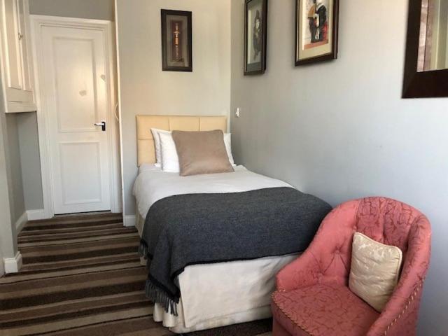 Elizabeth House Hotel Bracknell Extérieur photo